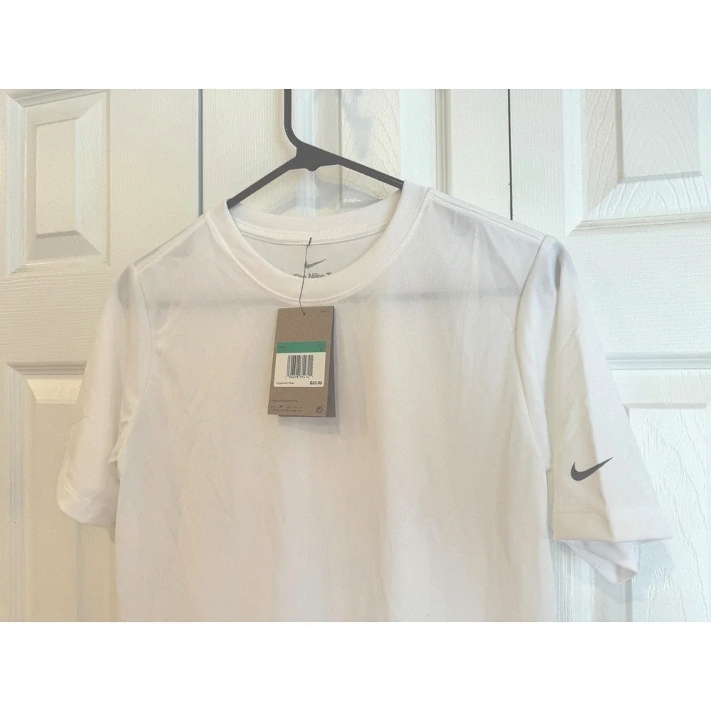 NEW The Nike Tee Kids Size XL White Dri-Fit Golf Athletic Training T-Shirt